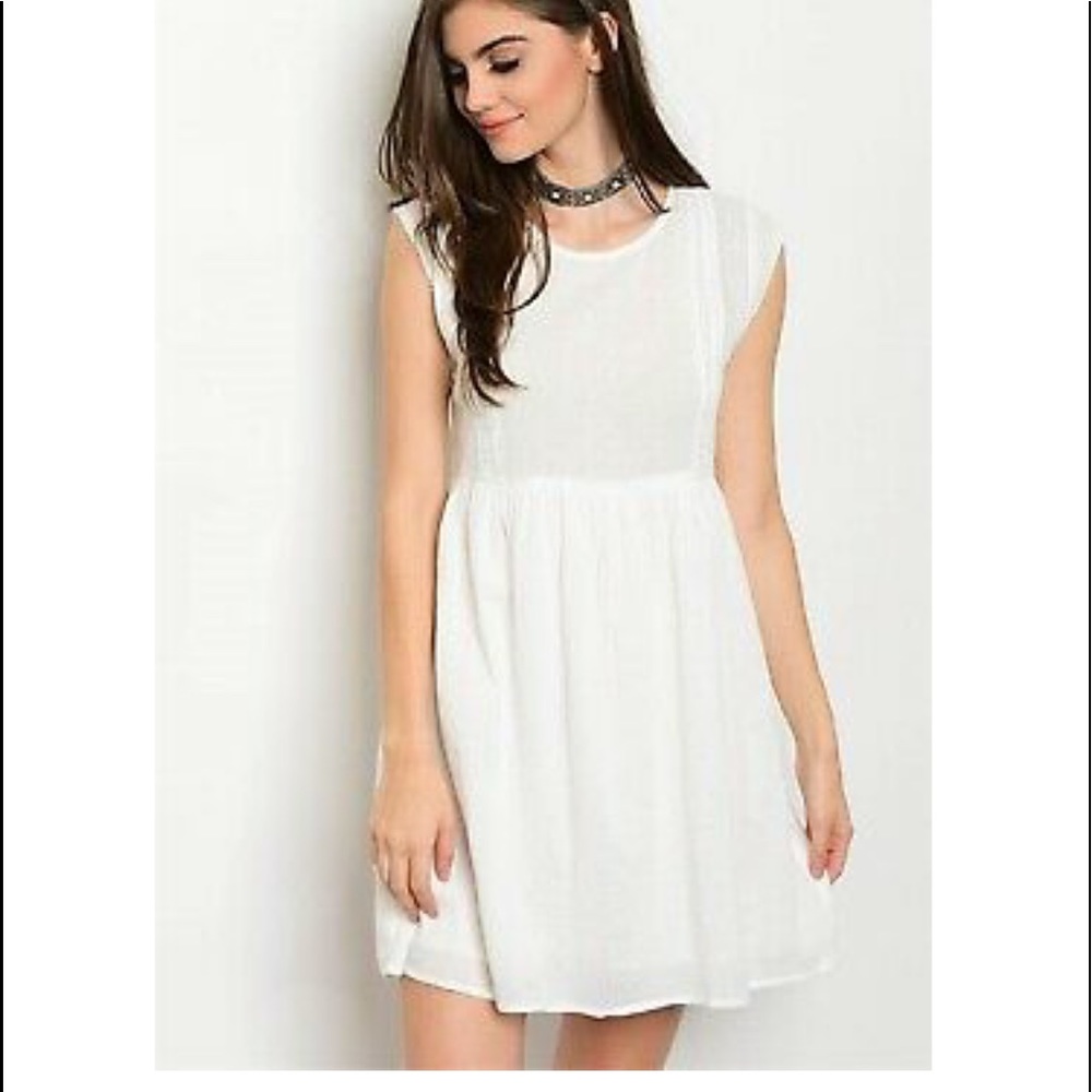NWT!  Darling Crochet Trim Dress